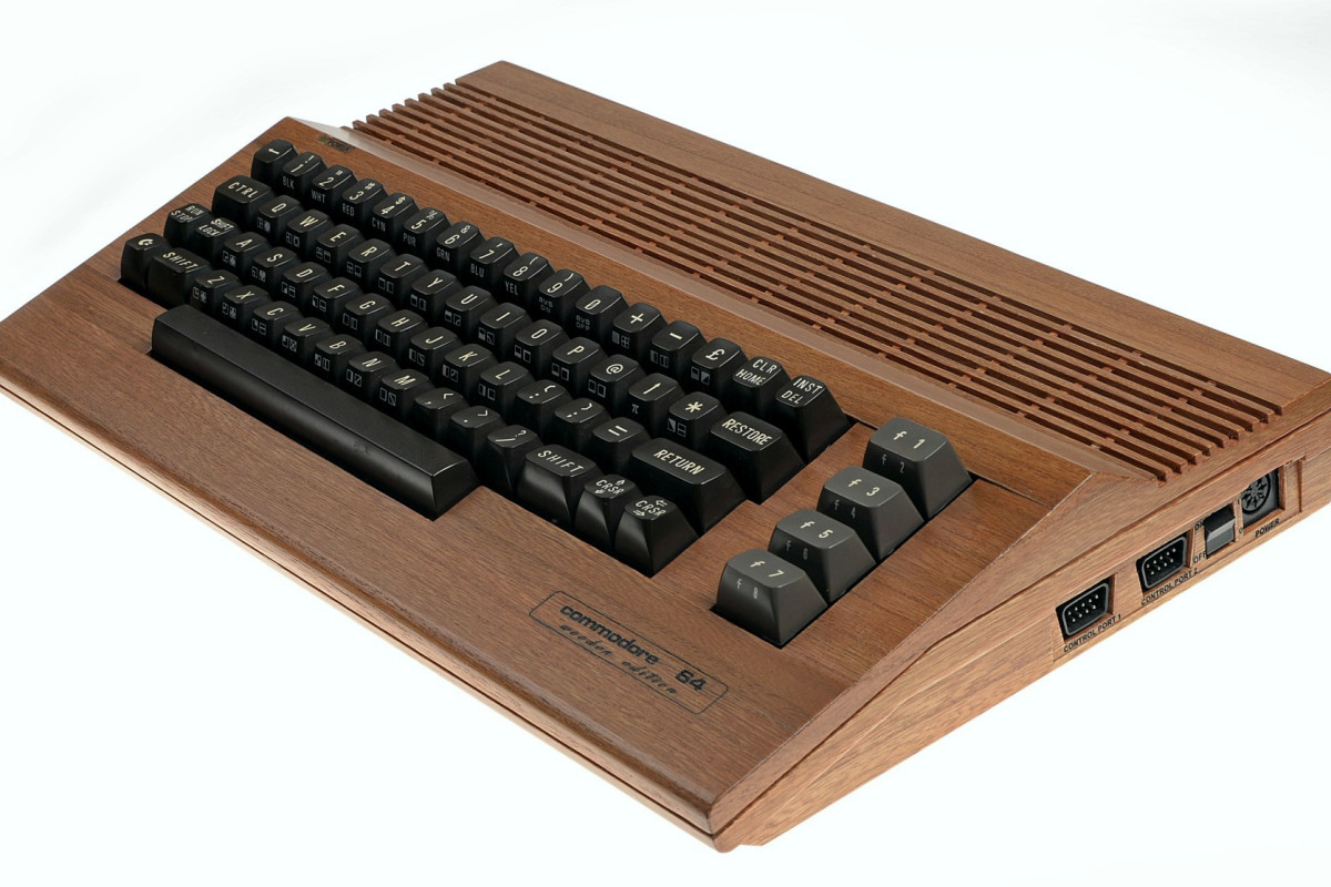 Commodore 64 Wood Edition